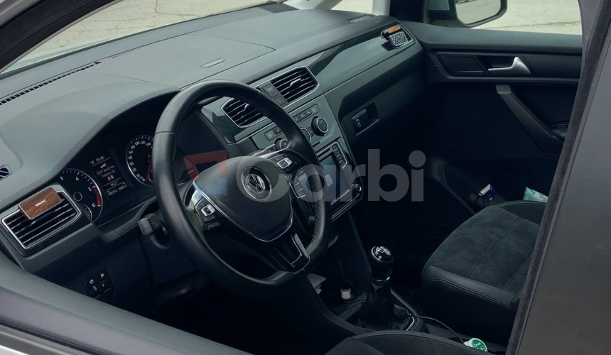 Volkswagen Caddy Highline, 90kW, M6