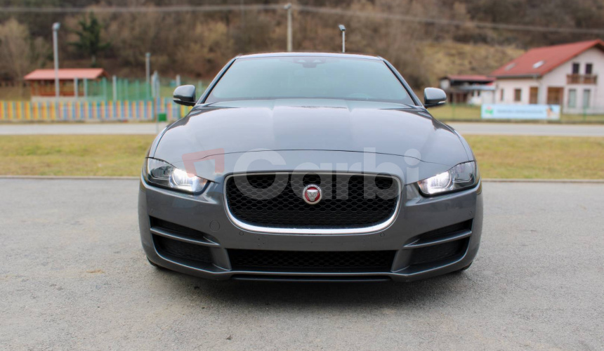 Jaguar XE 2.0 I4D Prestige AT