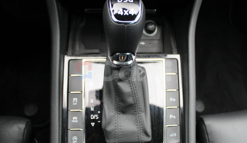 Škoda Superb Combi 2.0 TDI SCR L&K 4x4 DSG