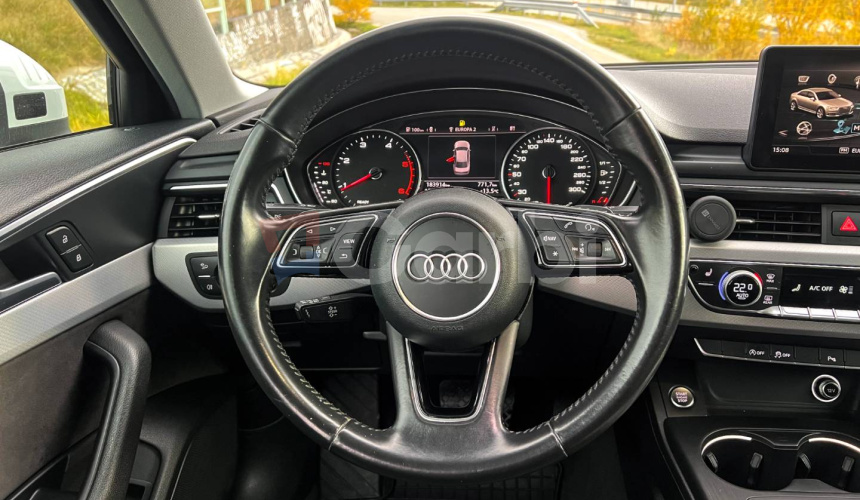 Audi A4 2.0 TDI S tronic Basis