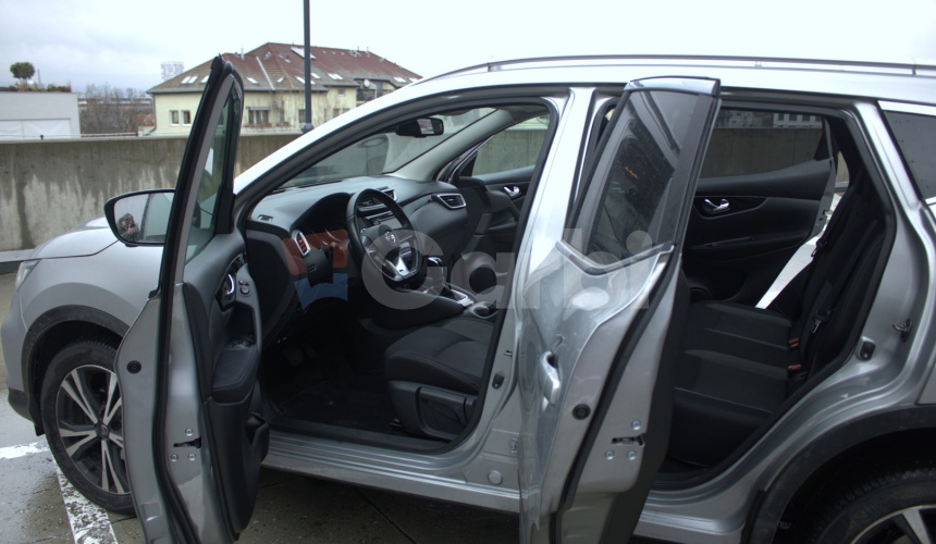 Nissan Qashqai DIG-T 160k N-Connecta AT7