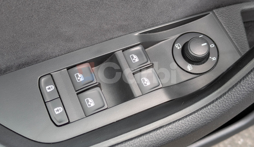 Škoda Superb SportLine Combi 2.0 TDI 140kW A7 4x4, Webasto