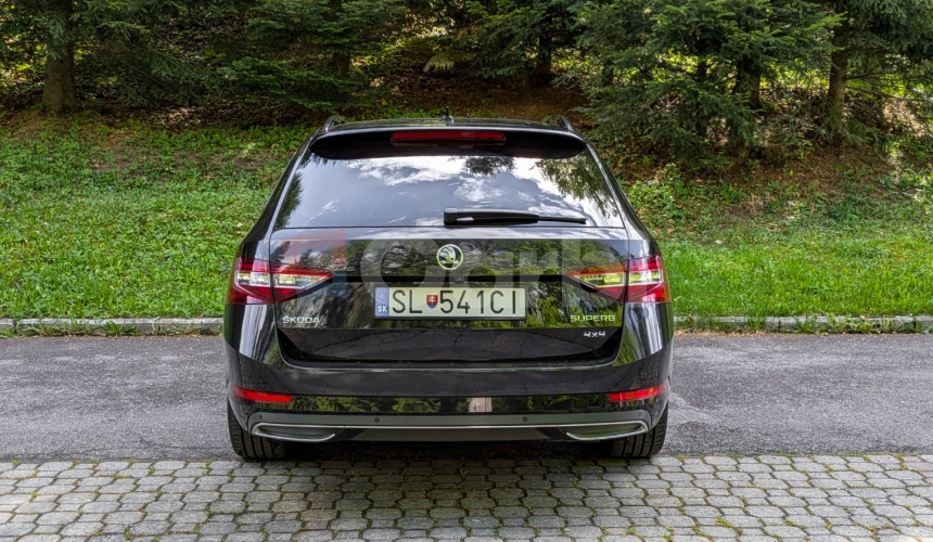Škoda Superb SportLine Combi 2.0 TDI 140kW A7 4x4, Webasto