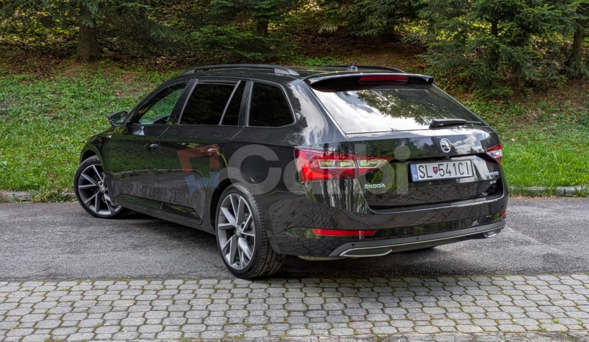 Škoda Superb SportLine Combi 2.0 TDI 140kW A7 4x4, Webasto