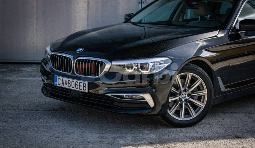 BMW Rad 5 Touring 520d Luxury Line, Pano, Ťažné, ambient, nové brzdy, olej v ZF