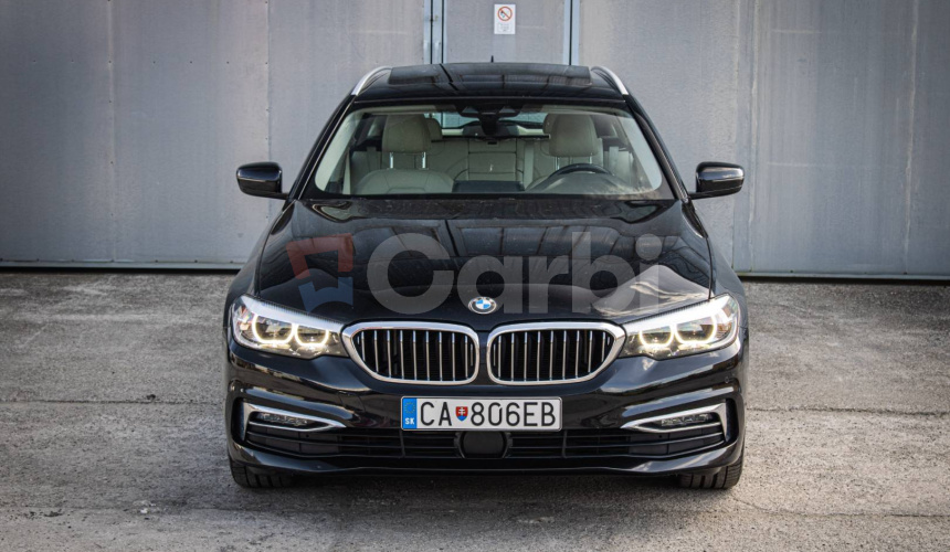BMW Rad 5 Touring 520d Luxury Line, Pano, Ťažné, ambient, nové brzdy, olej v ZF