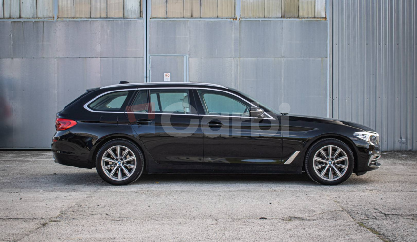 BMW Rad 5 Touring 520d Luxury Line, Pano, Ťažné, ambient, nové brzdy, olej v ZF