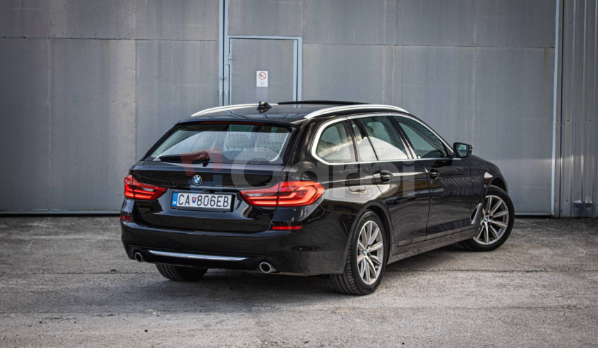 BMW Rad 5 Touring 520d Luxury Line, Pano, Ťažné, ambient, nové brzdy, olej v ZF