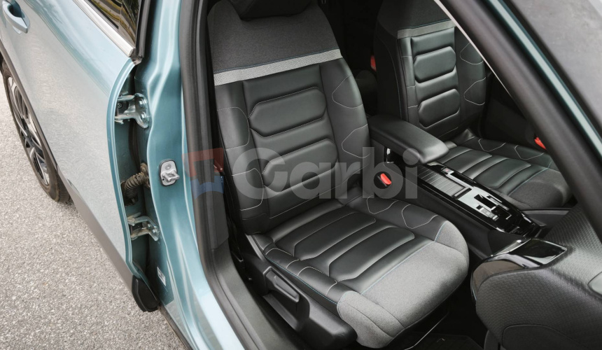 Citroën C4 PureTech 130 S&S Shine EAT8