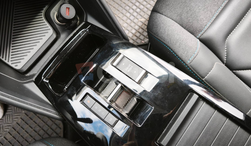 Citroën C4 PureTech 130 S&S Shine EAT8