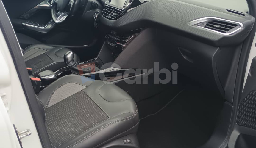 Peugeot 2008 1.6 BlueHDi S&S 100 Allure