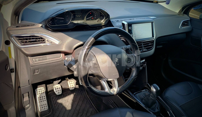Peugeot 2008 1.6 BlueHDi S&S 100 Allure