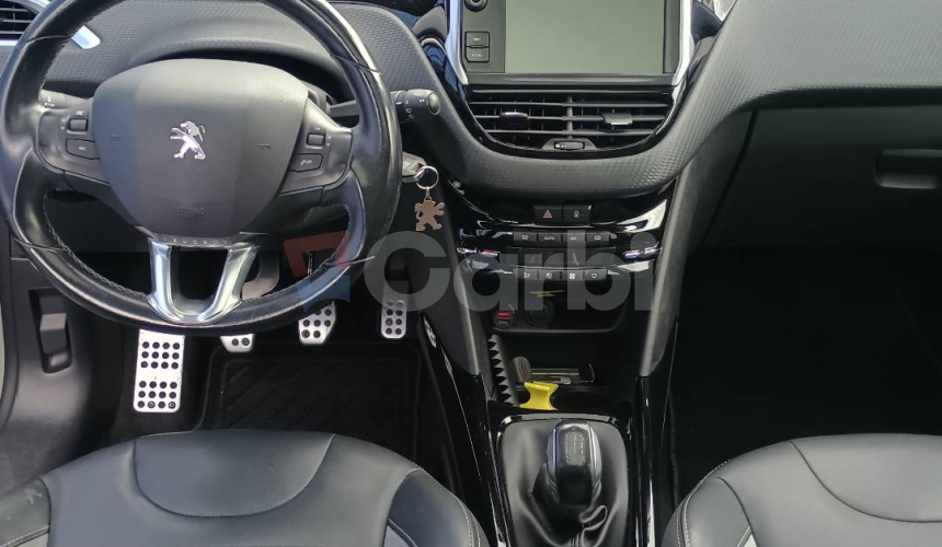 Peugeot 2008 1.6 BlueHDi S&S 100 Allure
