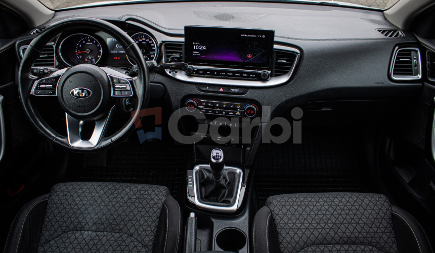 Kia Ceed SW 1.5 TGDi Silver, 1. Majiteľ, Navi, Kamera, connect, sezónne prezutie