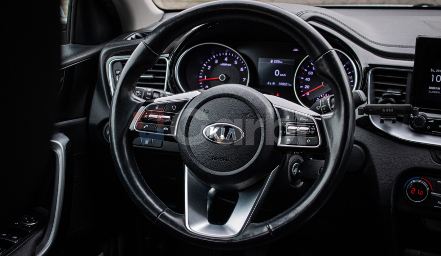 Kia Ceed SW 1.5 TGDi Silver, 1. Majiteľ, Navi, Kamera, connect, sezónne prezutie