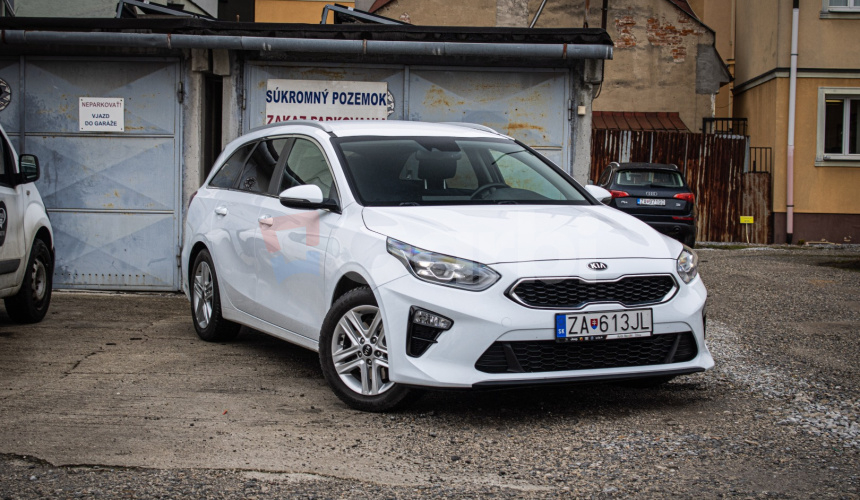 Kia Ceed SW 1.5 TGDi Silver, 1. Majiteľ, Navi, Kamera, connect, sezónne prezutie