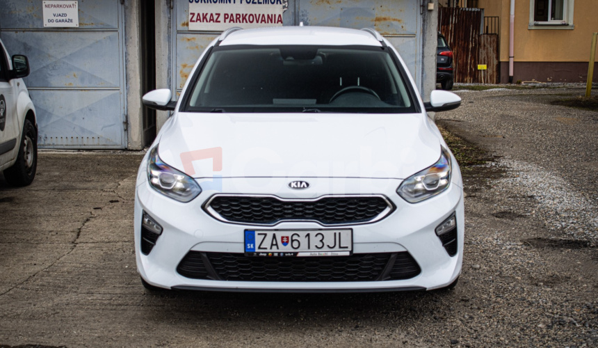 Kia Ceed SW 1.5 TGDi Silver, 1. Majiteľ, Navi, Kamera, connect, sezónne prezutie