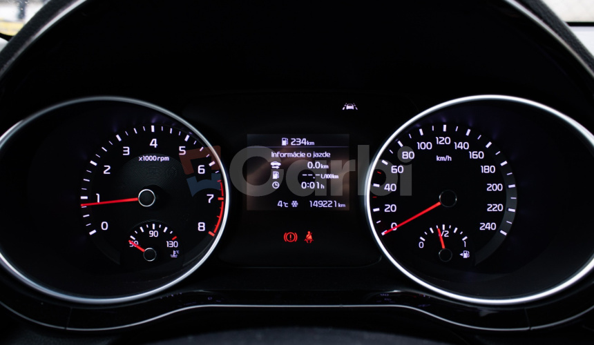 Kia Ceed SW 1.5 TGDi Silver, 1. Majiteľ, Navi, Kamera, connect, sezónne prezutie