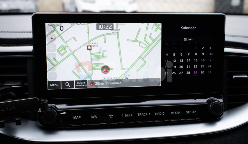 Kia Ceed SW 1.5 TGDi Silver, 1. Majiteľ, Navi, Kamera, connect, sezónne prezutie