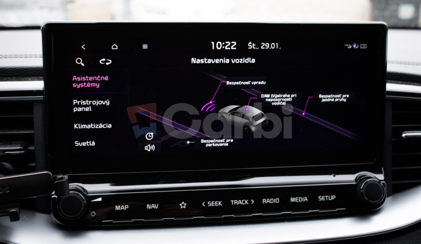 Kia Ceed SW 1.5 TGDi Silver, 1. Majiteľ, Navi, Kamera, connect, sezónne prezutie