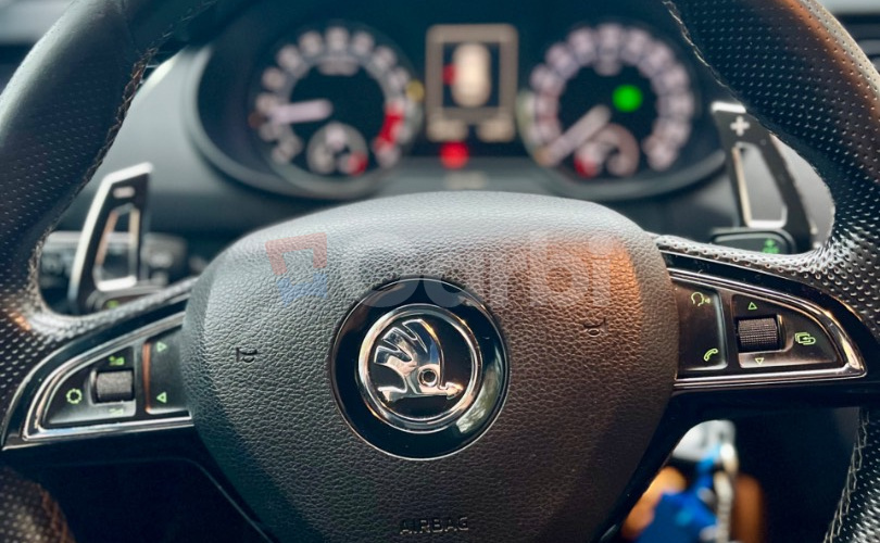 Škoda Octavia Combi 2.0 TDI DPF RS DSG