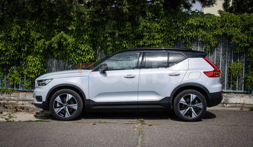 Volvo XC40 P8 Twin motor AWD, El. ťažné, Harman Kardon, Asistenti, DPH