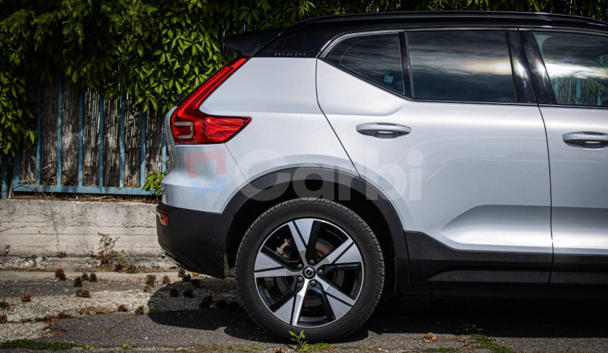 Volvo XC40 P8 Twin motor AWD, El. ťažné, Harman Kardon, Asistenti, DPH