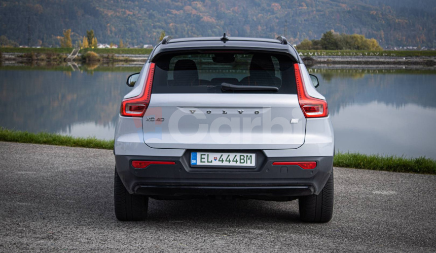 Volvo XC40 P8 Twin motor AWD, El. ťažné, Harman Kardon, Asistenti, 91% SOH, DPH