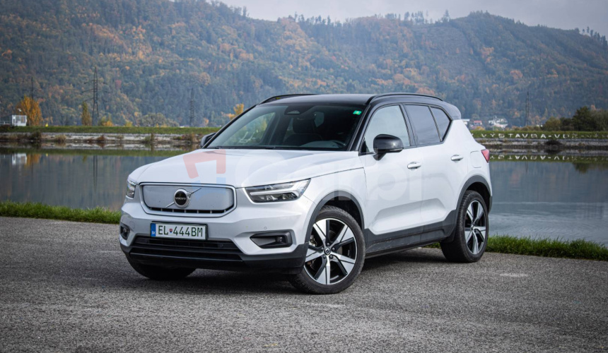 Volvo XC40 P8 Twin motor AWD, El. ťažné, Harman Kardon, Asistenti, 91% SOH, DPH