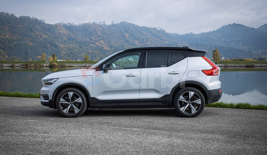 Volvo XC40 P8 Twin motor AWD, El. ťažné, Harman Kardon, Asistenti, 91% SOH, DPH
