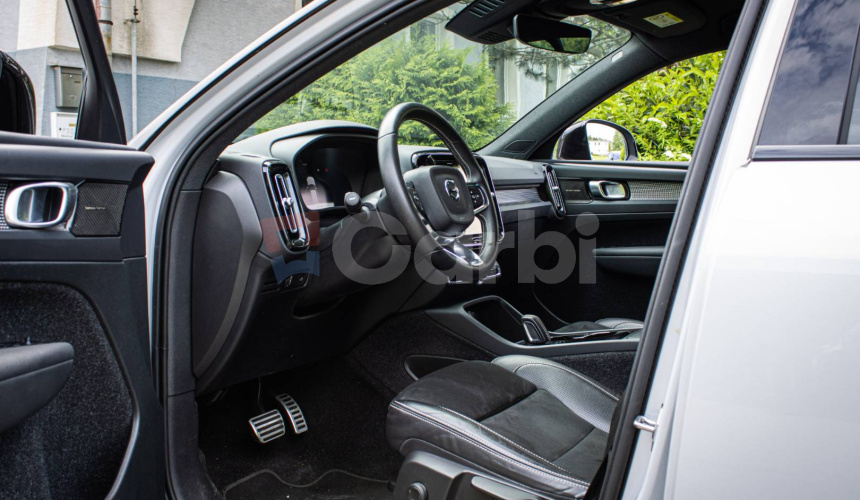 Volvo XC40 P8 Twin motor AWD, El. ťažné, Harman Kardon, Asistenti, 91% SOH, DPH