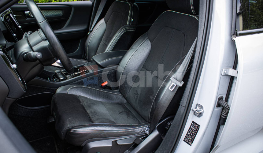 Volvo XC40 P8 Twin motor AWD, El. ťažné, Harman Kardon, Asistenti, 91% SOH, DPH