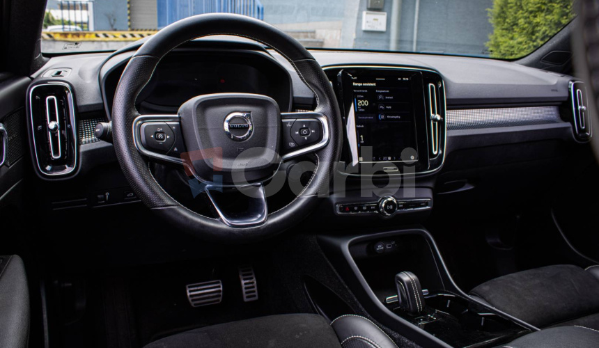 Volvo XC40 P8 Twin motor AWD, El. ťažné, Harman Kardon, Asistenti, 91% SOH, DPH