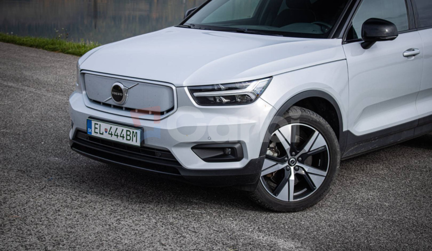Volvo XC40 P8 Twin motor AWD, El. ťažné, Harman Kardon, Asistenti, 91% SOH, DPH
