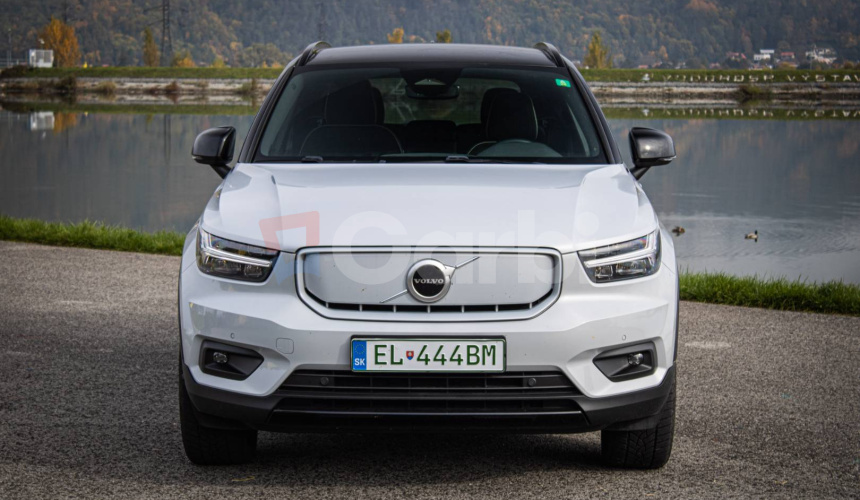 Volvo XC40 P8 Twin motor AWD, El. ťažné, Harman Kardon, Asistenti, 91% SOH, DPH