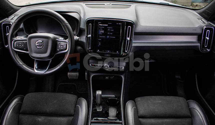 Volvo XC40 P8 Twin motor AWD, El. ťažné, Harman Kardon, Asistenti, 91% SOH, DPH