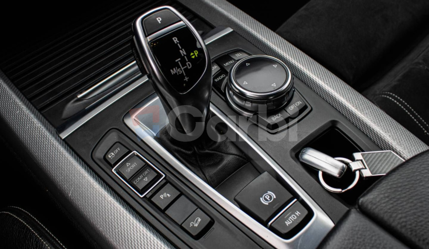 BMW X5 25d xDrive M-Packet, slovenské, 1. majiteľka, po rozsiahlom servise