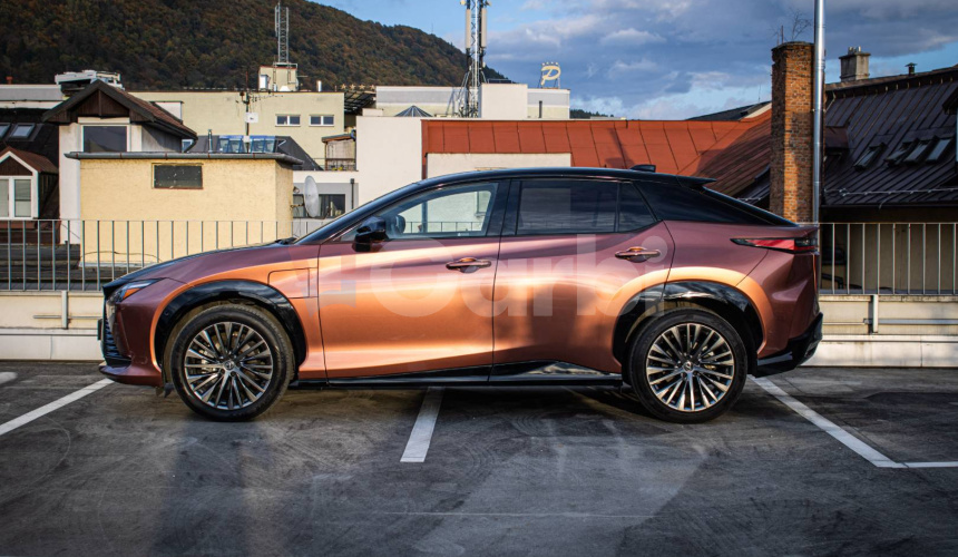 Lexus RZ 450e Luxury TOP, Mark Levinson, 1. Majiteľ, PPF fólia na celom aute, DPH