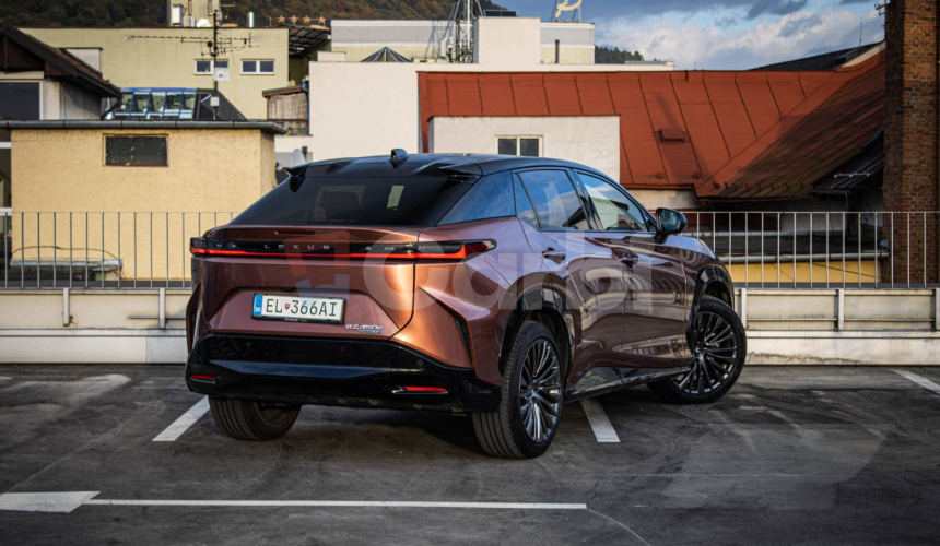 Lexus RZ 450e Luxury TOP, Mark Levinson, 1. Majiteľ, PPF fólia na celom aute, DPH