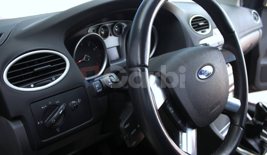 Ford Focus 1.6 16V Duratec Classic X