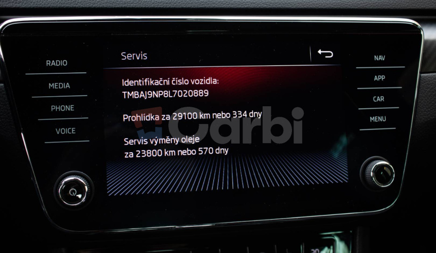 Škoda Superb 2.0 TDI 140kW Sportline, Matrix LED, Canton, DCC, El. ťažné, Supernova