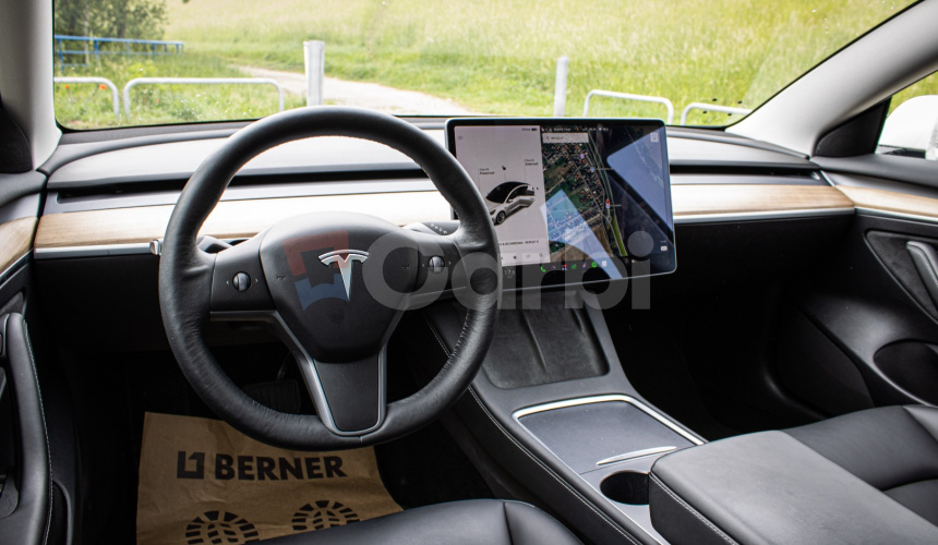 Tesla Model 3 Long Range Refresh EAP 95% SOH, Matrix Led, Dvojité Sklá, tepelné čerpadlo