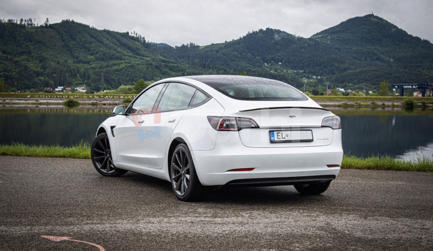 Tesla Model 3 Long Range Refresh EAP 95% SOH, Matrix Led, Dvojité Sklá, tepelné čerpadlo