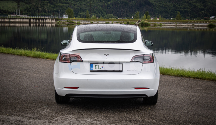 Tesla Model 3 Long Range Refresh EAP 95% SOH, Matrix Led, Dvojité Sklá, tepelné čerpadlo