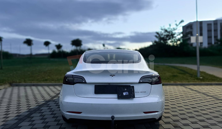 Tesla Model 3 Long Range Dual motor