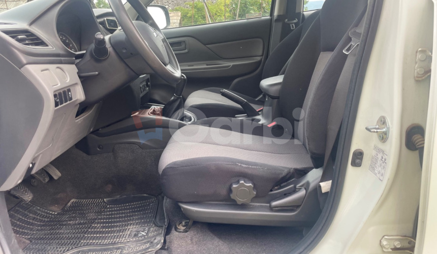 Mitsubishi L 200 L200 2.4 DI-D Double Cab Invite