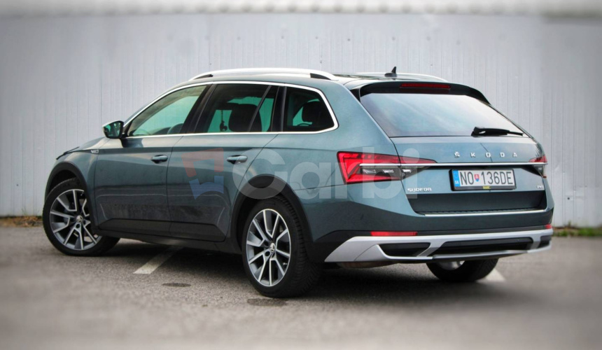 Škoda Superb Combi 2.0 TDI SCR Scout 4x4 DSG