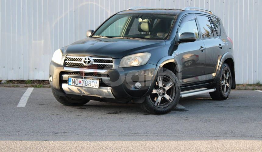 Toyota RAV4 2.2 D-4D 180 X