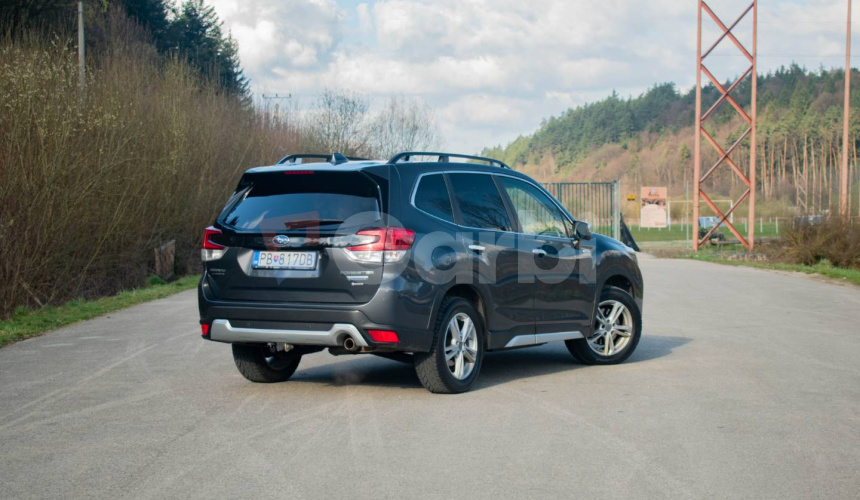 Subaru Forester 2,0ie PREMIUM, AT, Hybrid