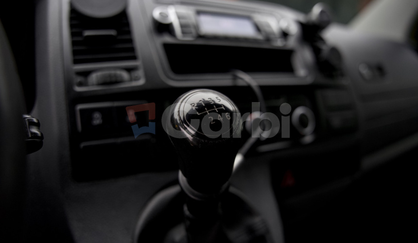 Volkswagen Transporter T5 2.0 TDI 140k KR